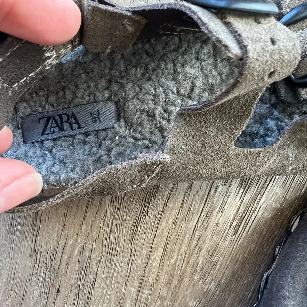 NEW Zara leather sandals size 9.5 toddler